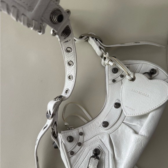 Balenciaga White Leather Crossbody with Heart Tag and Studs - Picture 5 of 7